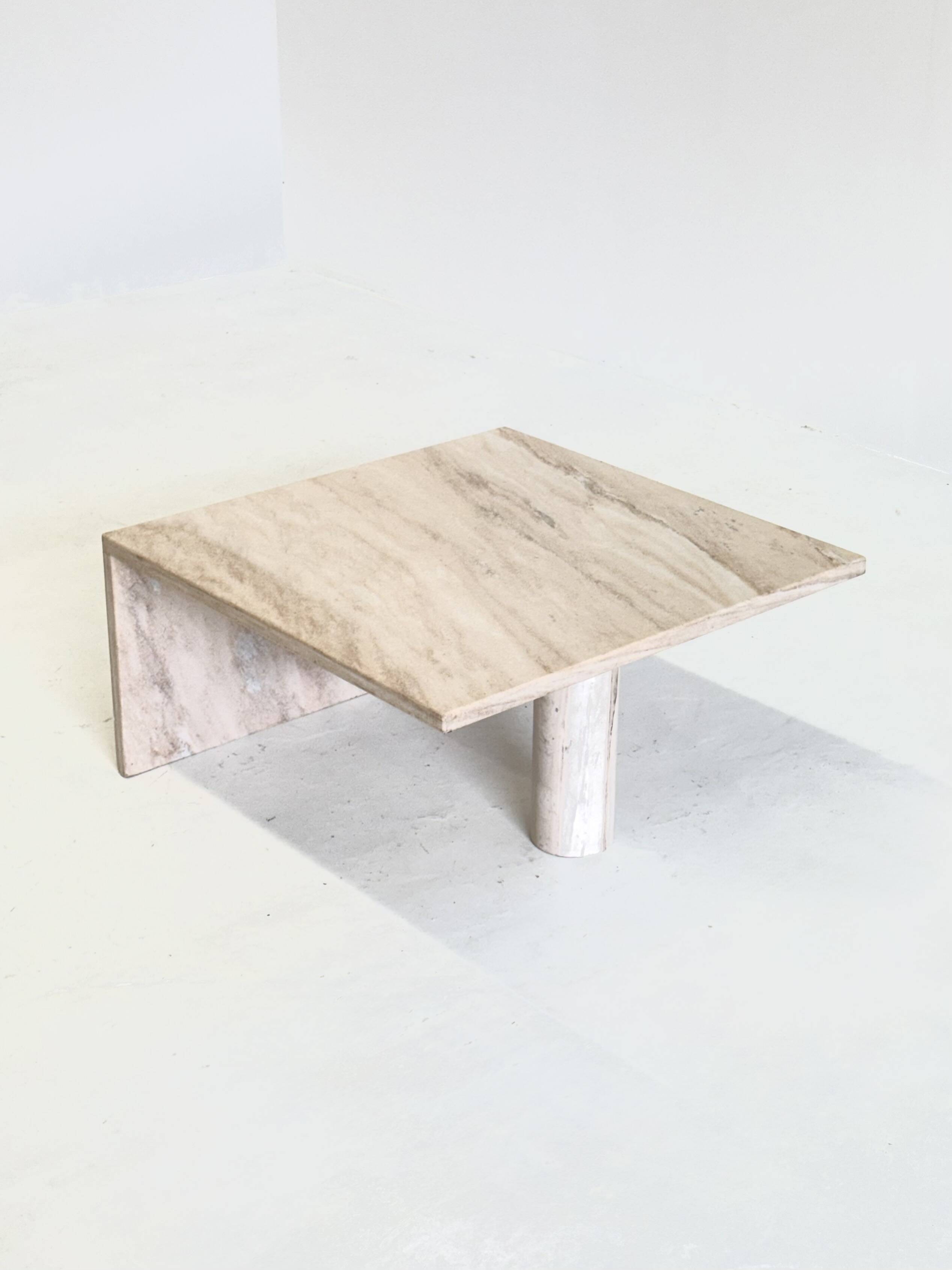 Table basse en marbre italien Palissandro
