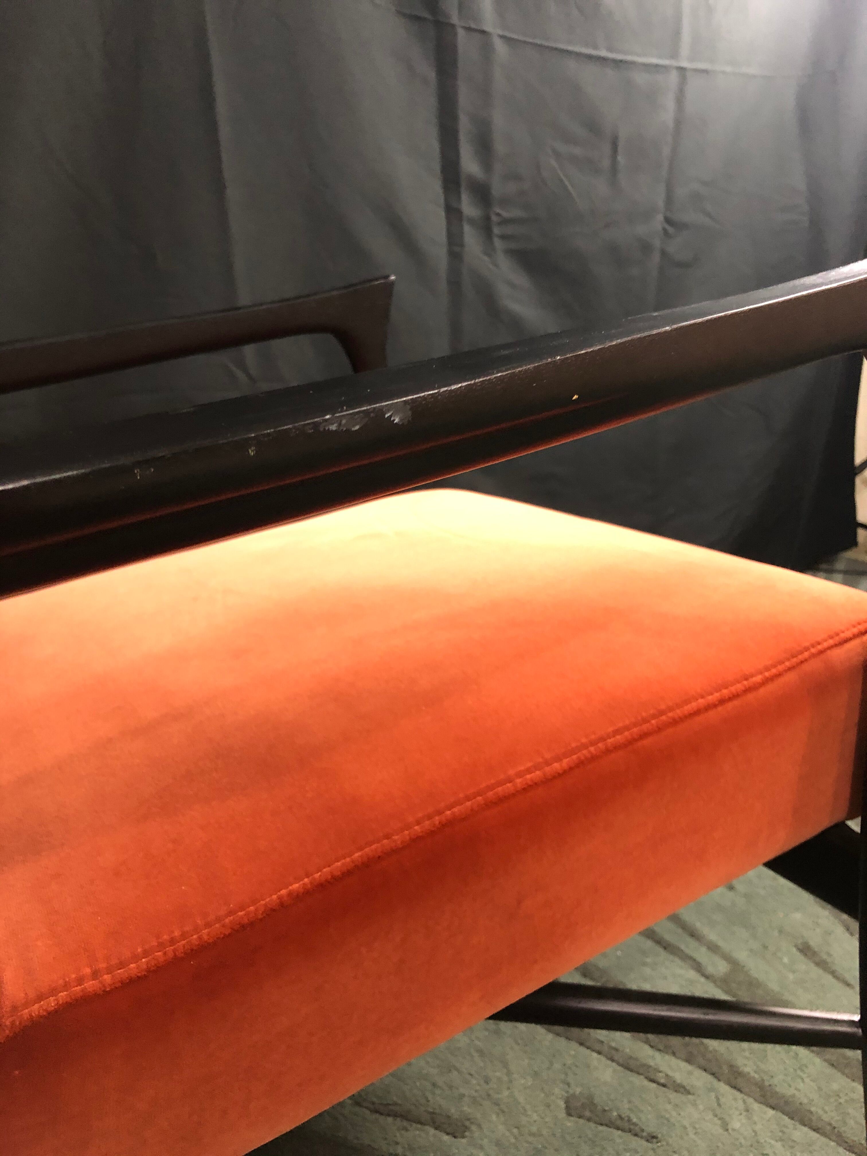 Fox RED EDITION Floating Velvet Chair