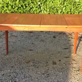 Table de salle à manger en teck scandinave