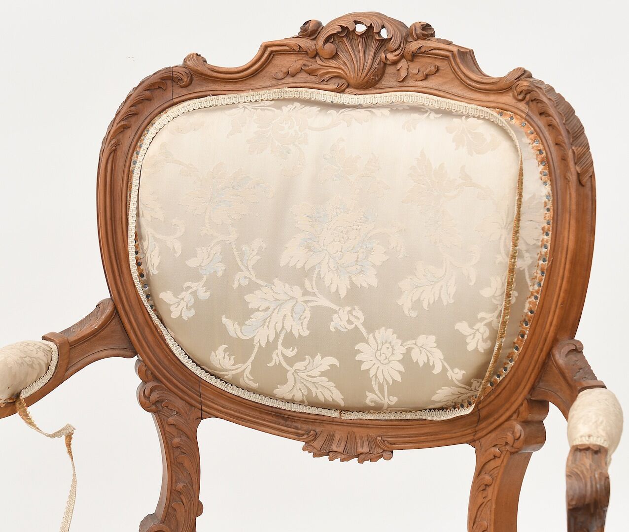 Mobilier de salon de style Louis XV