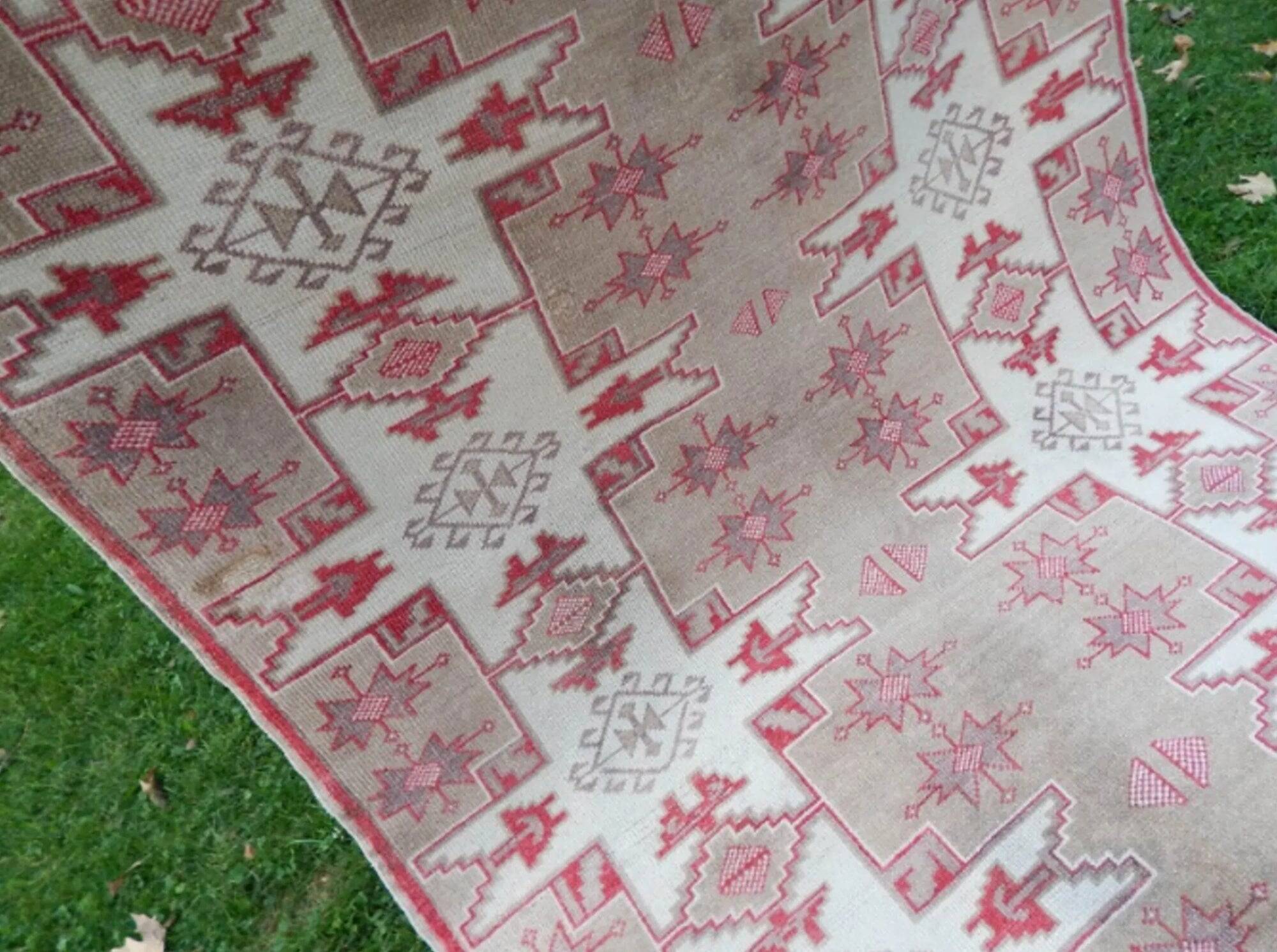 Vintage Turkish Oushak rug 146x183 cm
