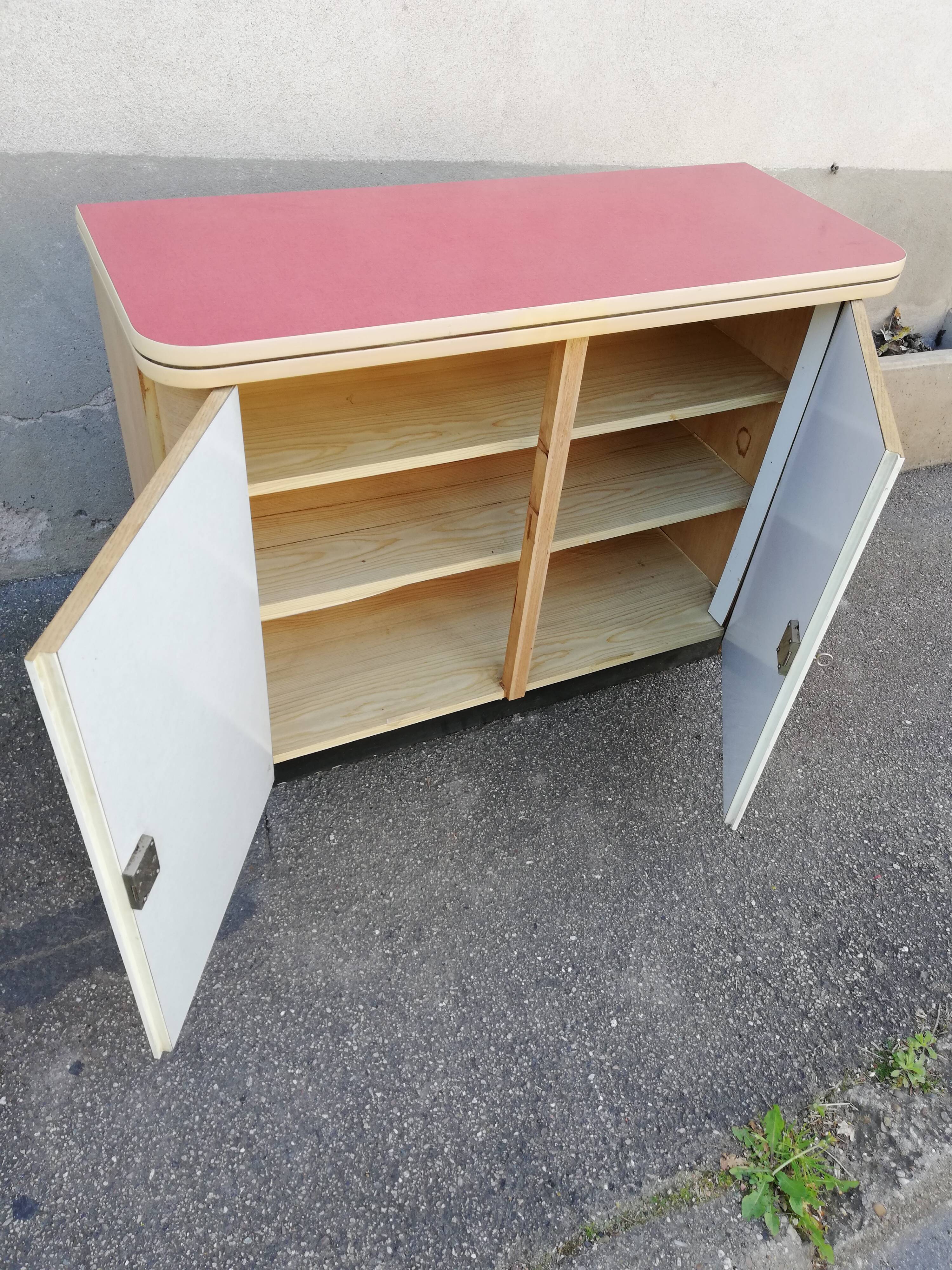 Multicolored buffet formica 50s