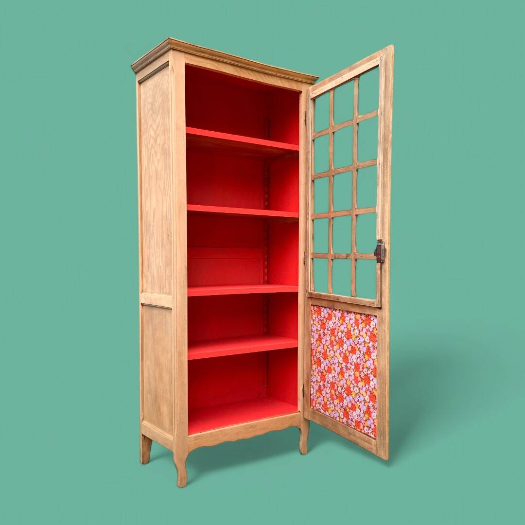 Armoire bonnetière parisienne vintage bois brut