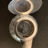 Set de 2 carafes ou pichets en métal argenté et cristal