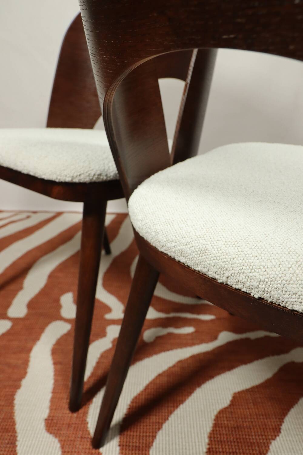 Dining chairs set of 4 oak wood white pearl buckle