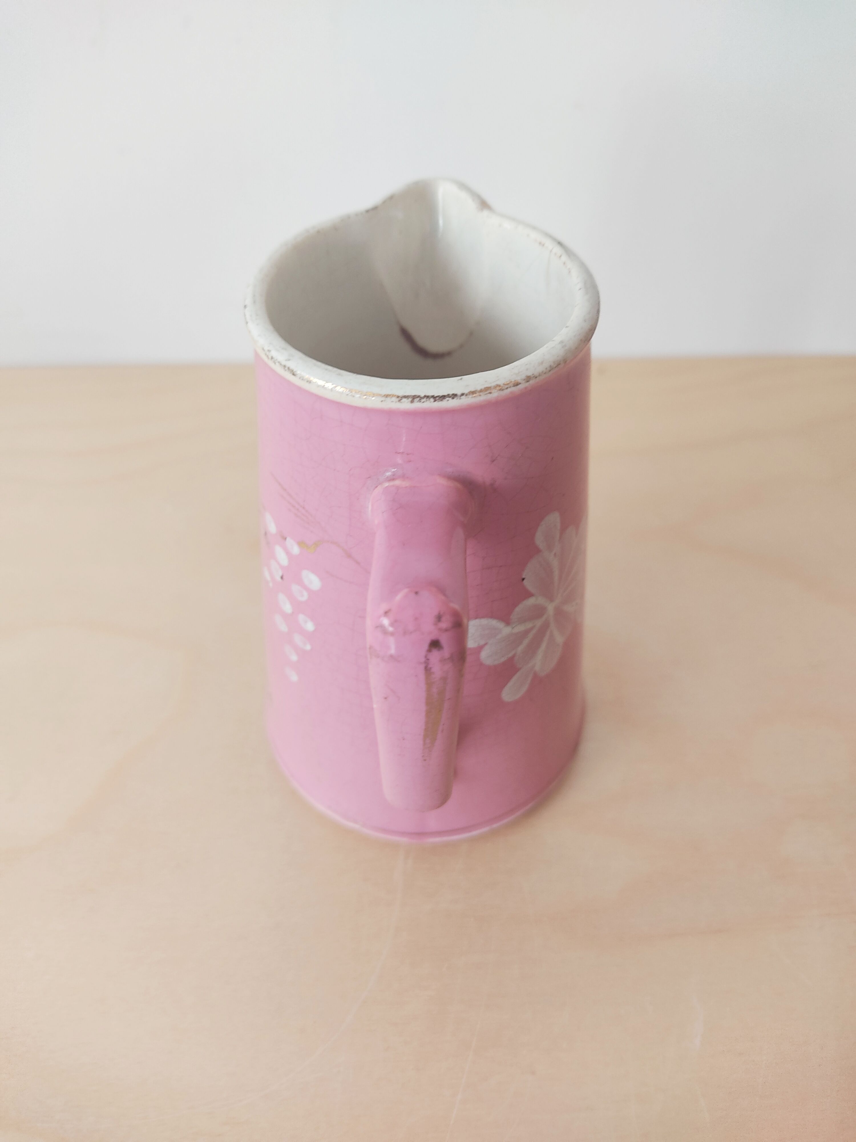 Vase pichet rose Sarreguemines peint à la main vers 1900