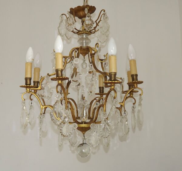Grand lustre français Louis XV à 8 lumières en bronze doré, verre et cristal