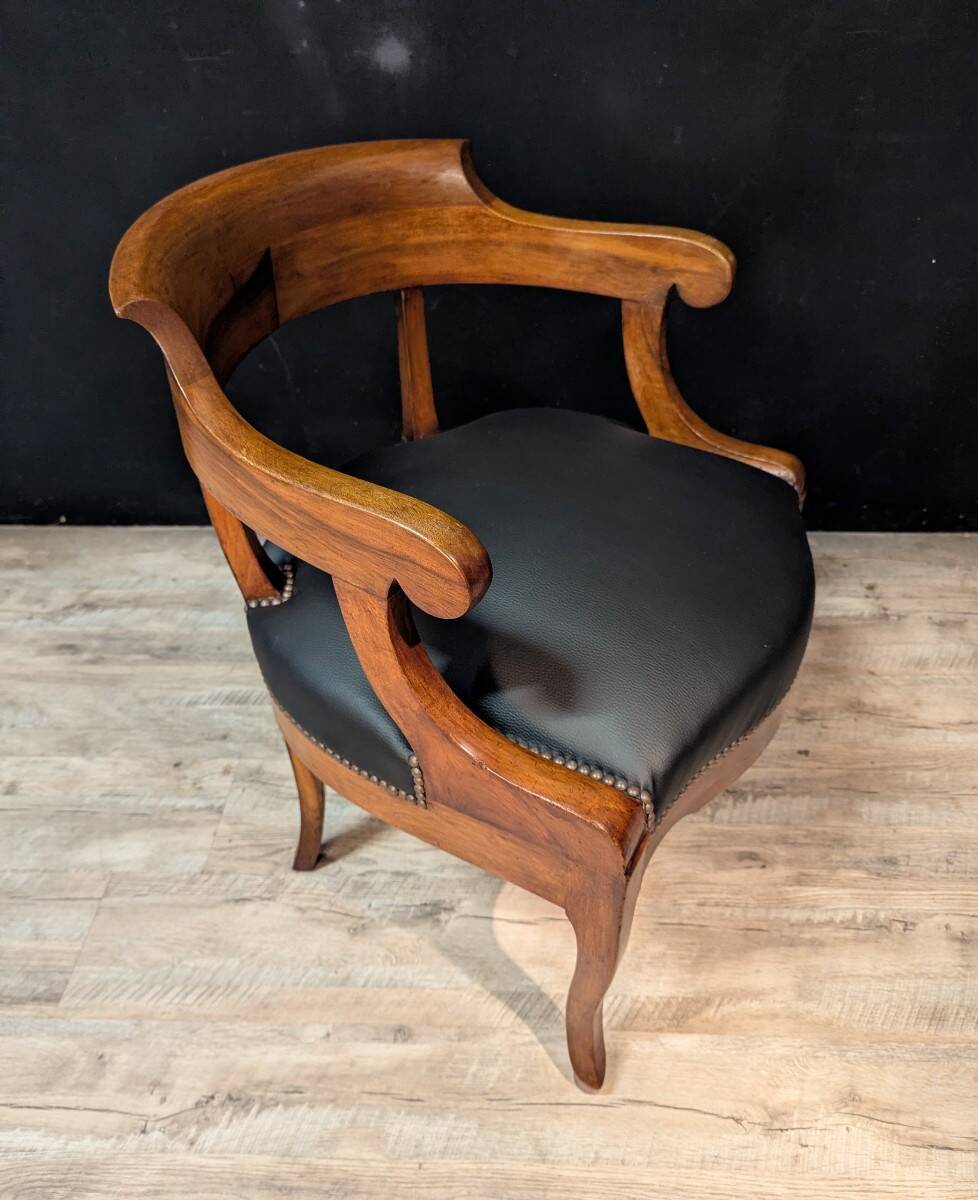 Walnut office chair – Restoration period – 19th century