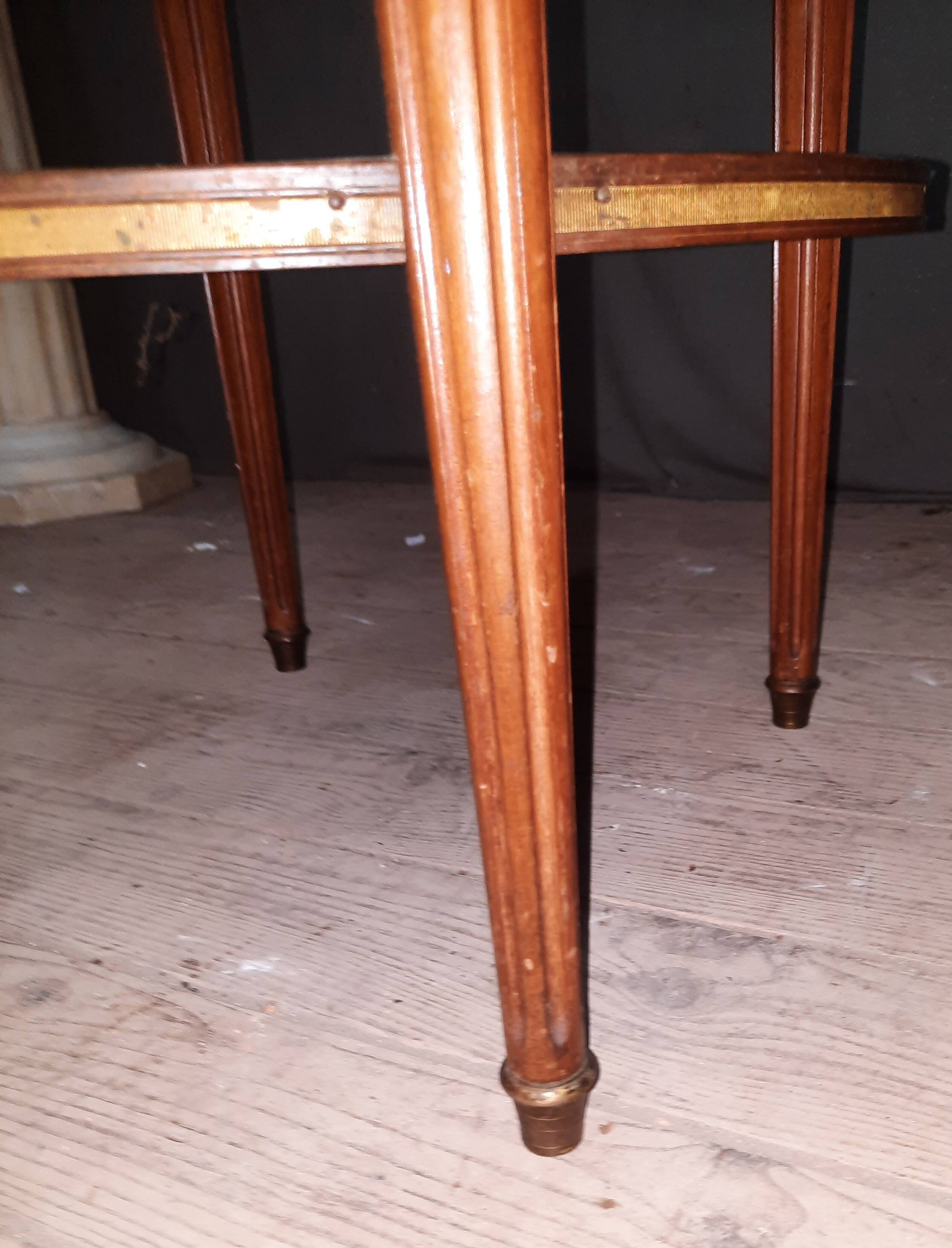 Louis XVI style living room pedestal table