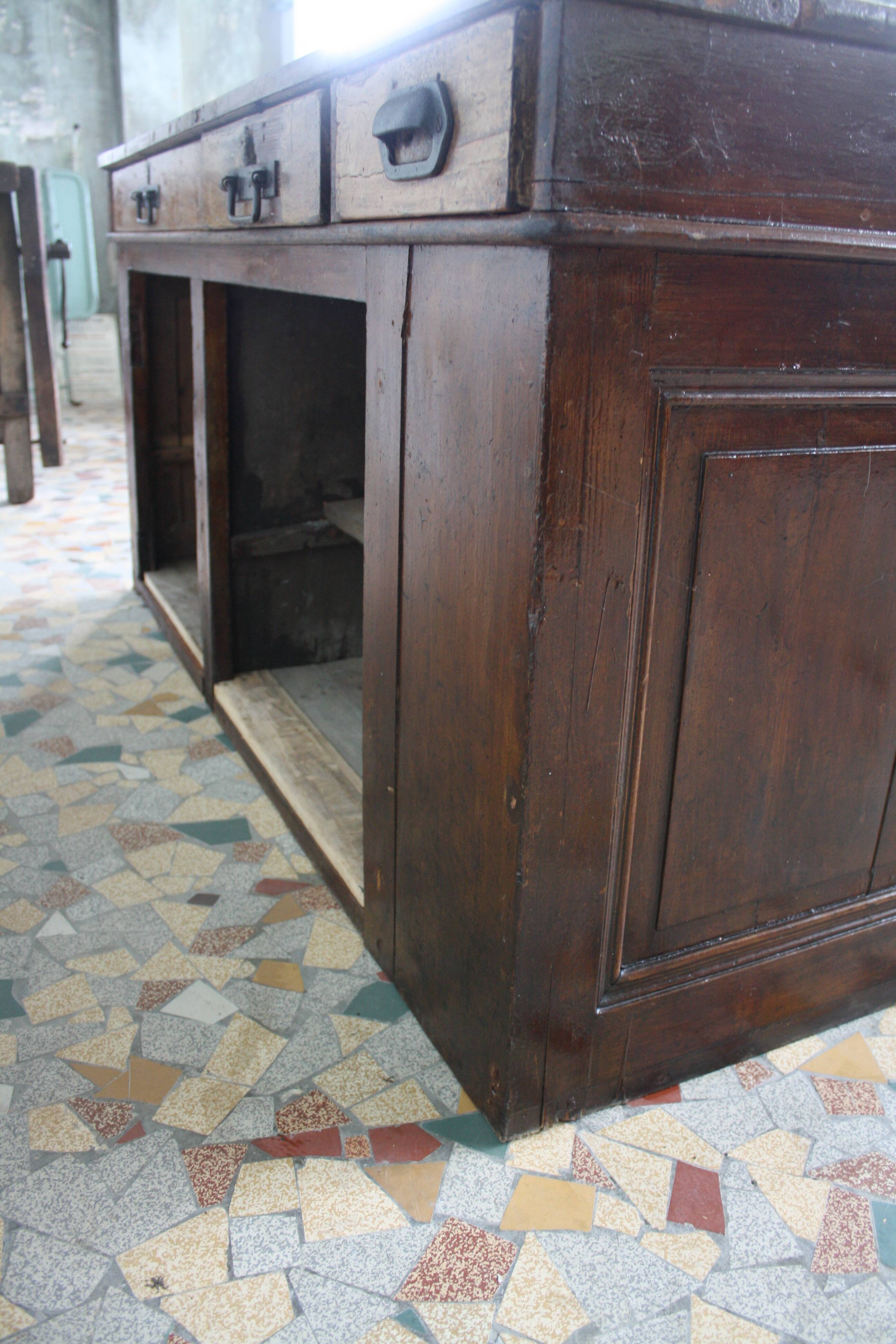 Former trade counter