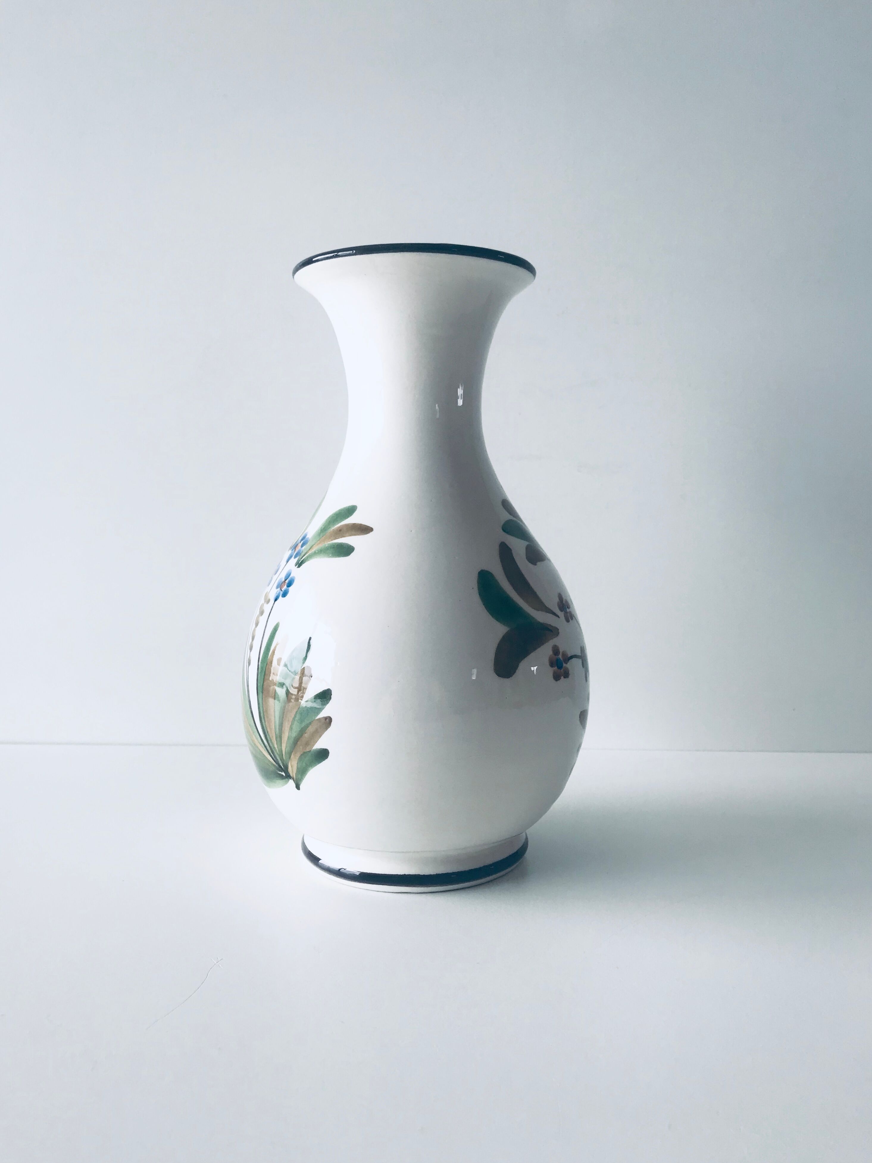 Italian vase floral decoration