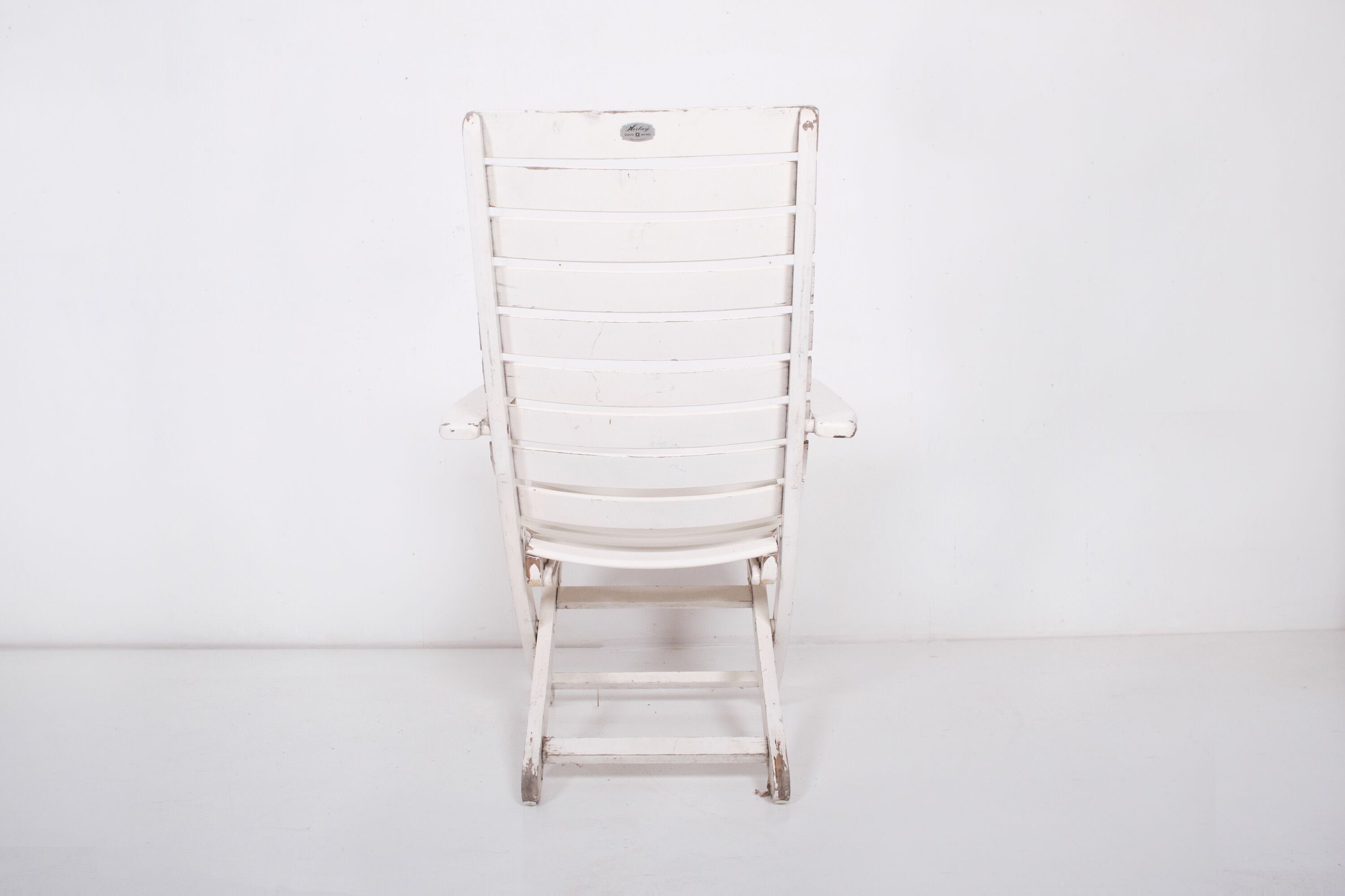 Garden chaise longue with footrest