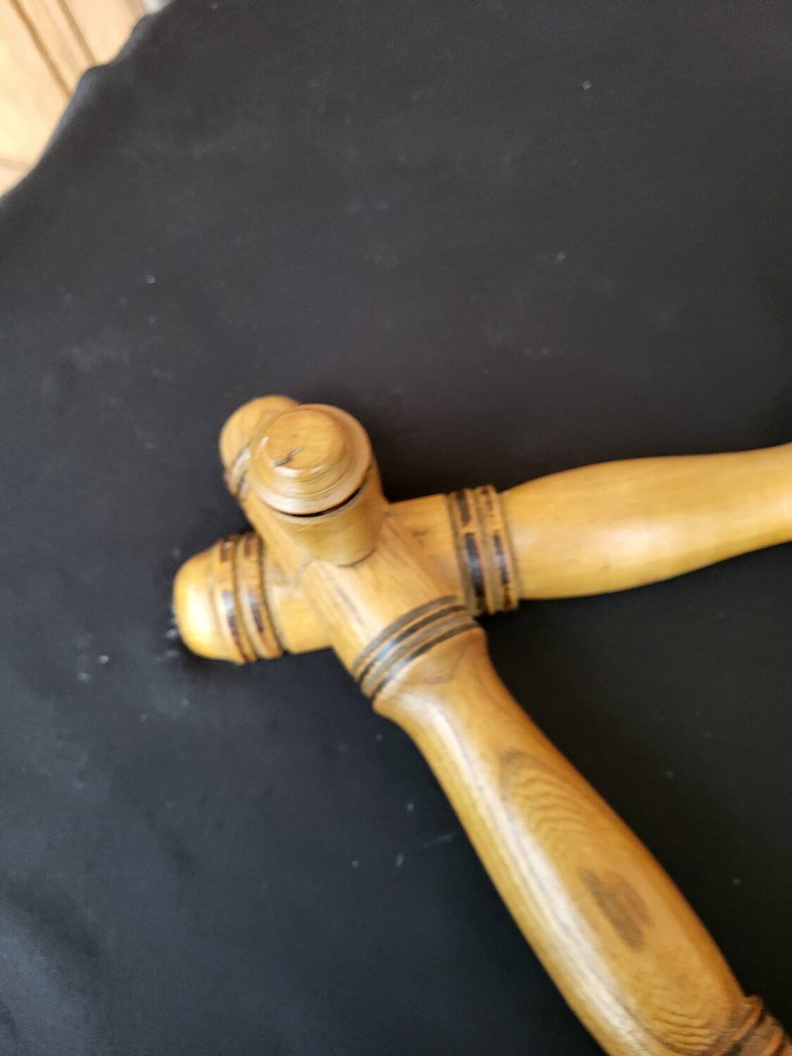 Antique extendable wall coat rack, accordion, 9 hooks.