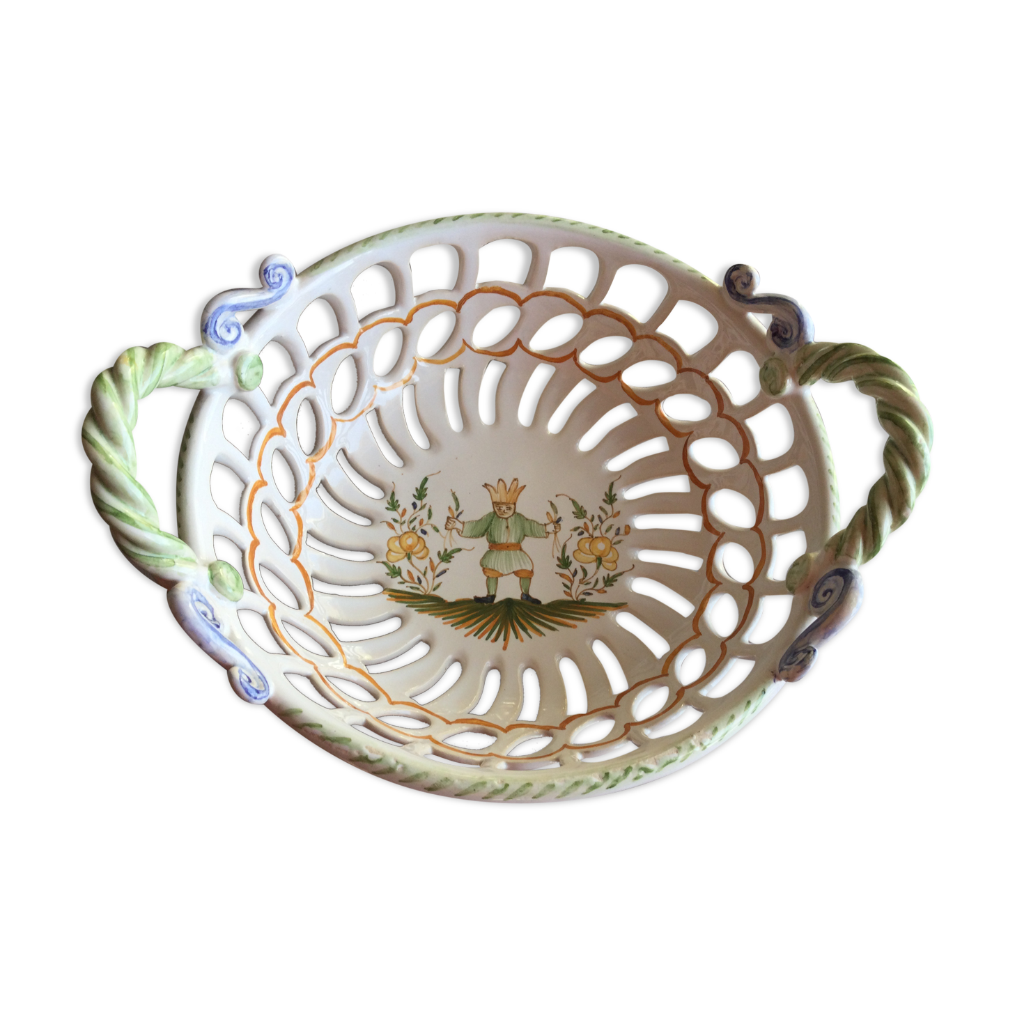A fee-like basket