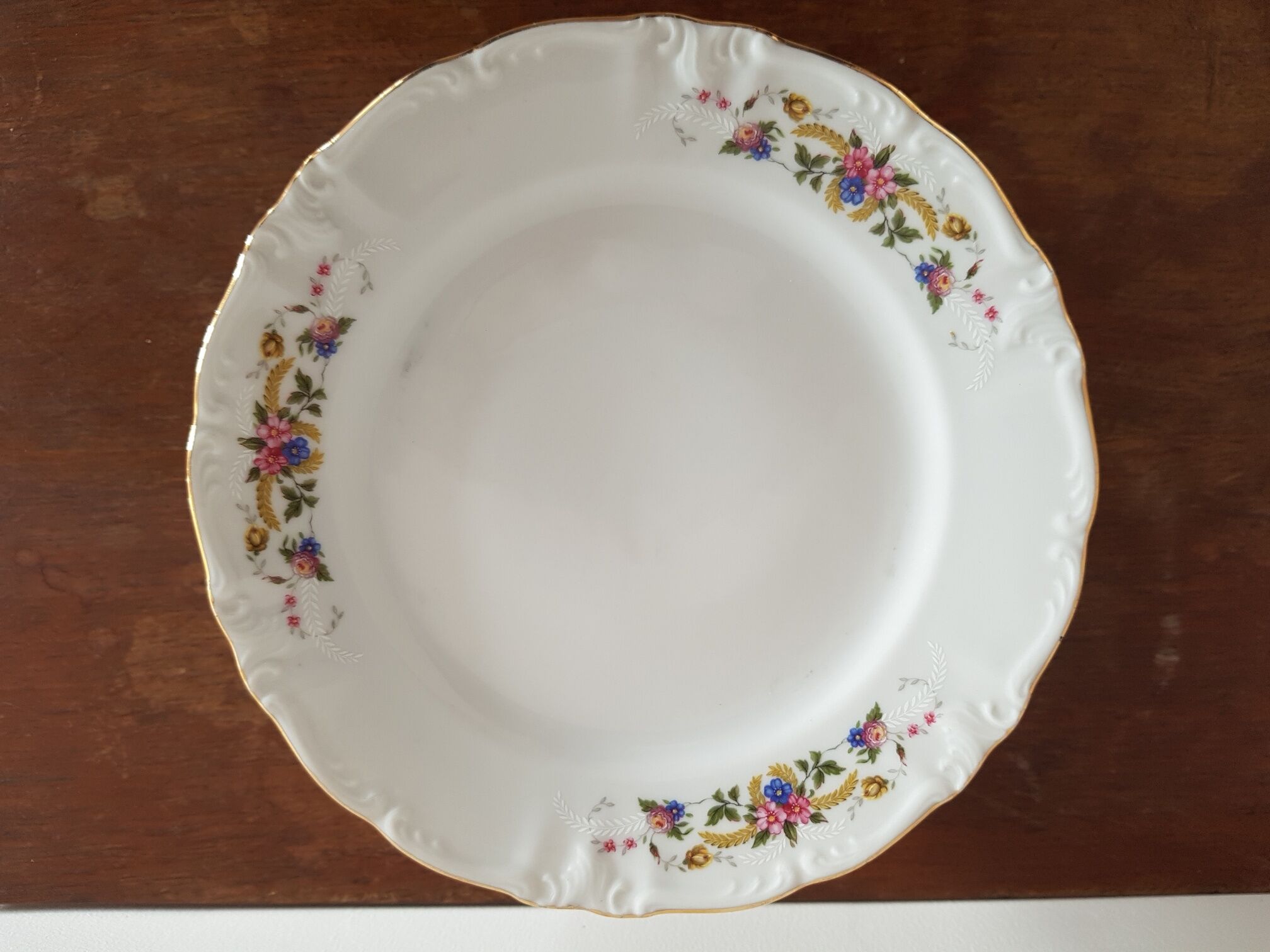 Dessert plates and porcelain dish flowers dessert service