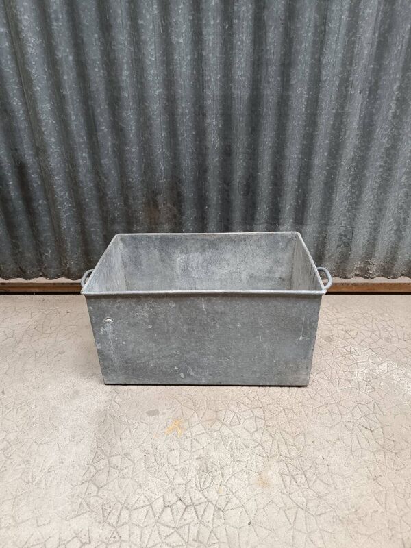 Jardinière en zinc vintage