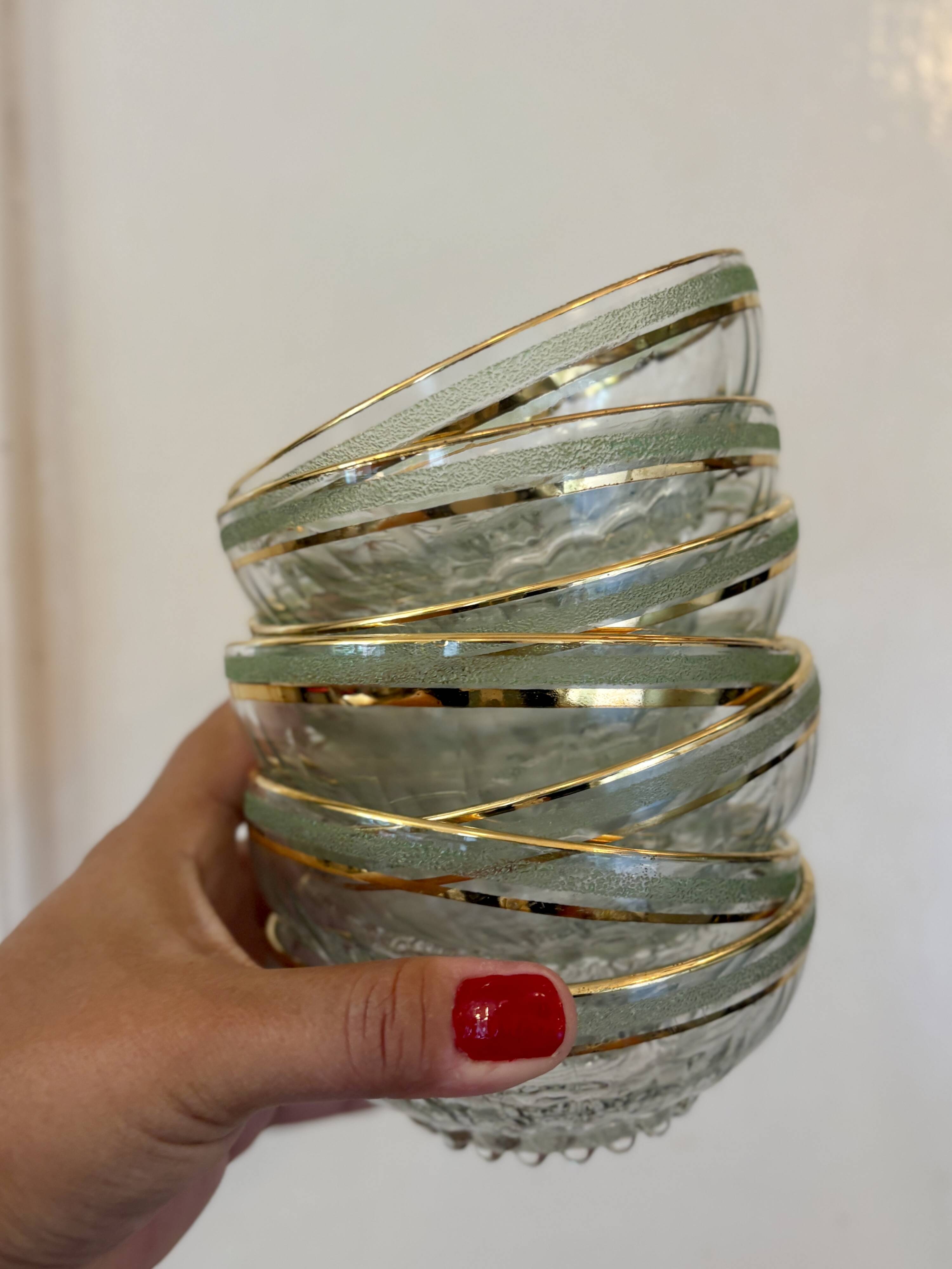 Lot de 7 coupes en verre granité vert et or vintage