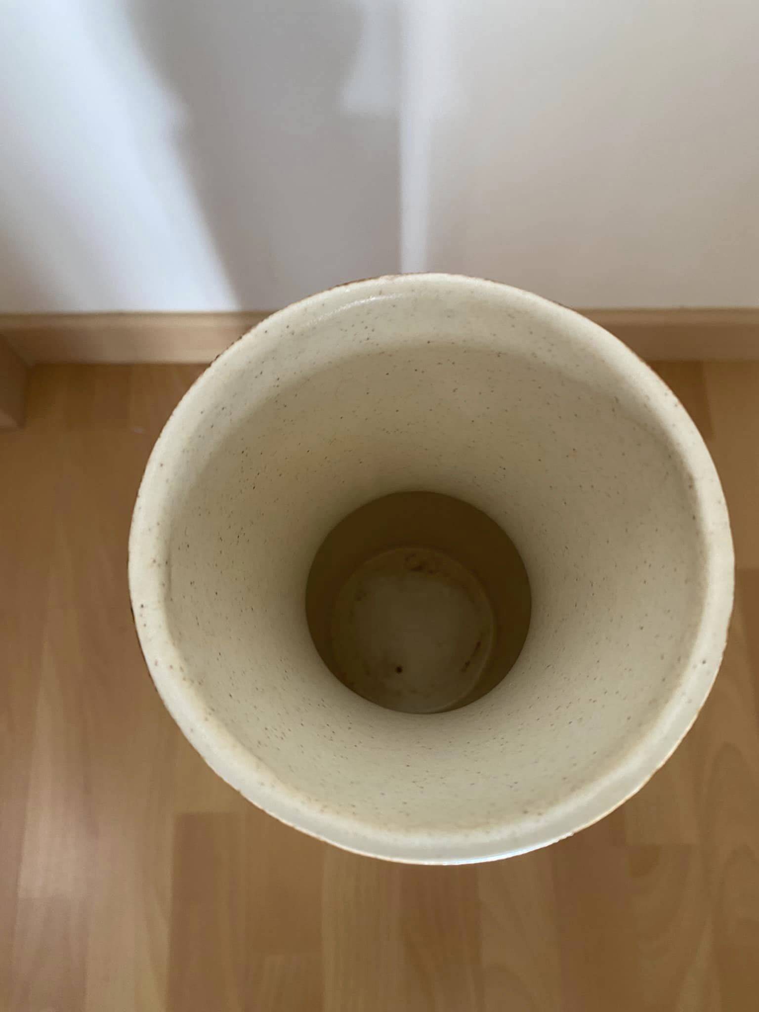 Vase en céramique style Fat Lava de Saint Clément numéroté 9082