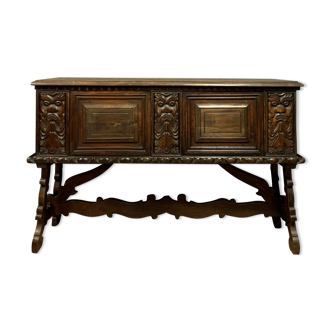 Atypical renaissance buffet in solid walnut around 1850