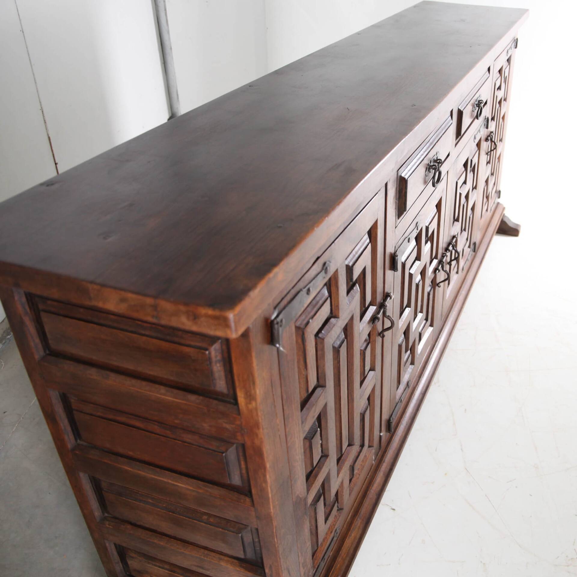 Enfilade graphique en chêne