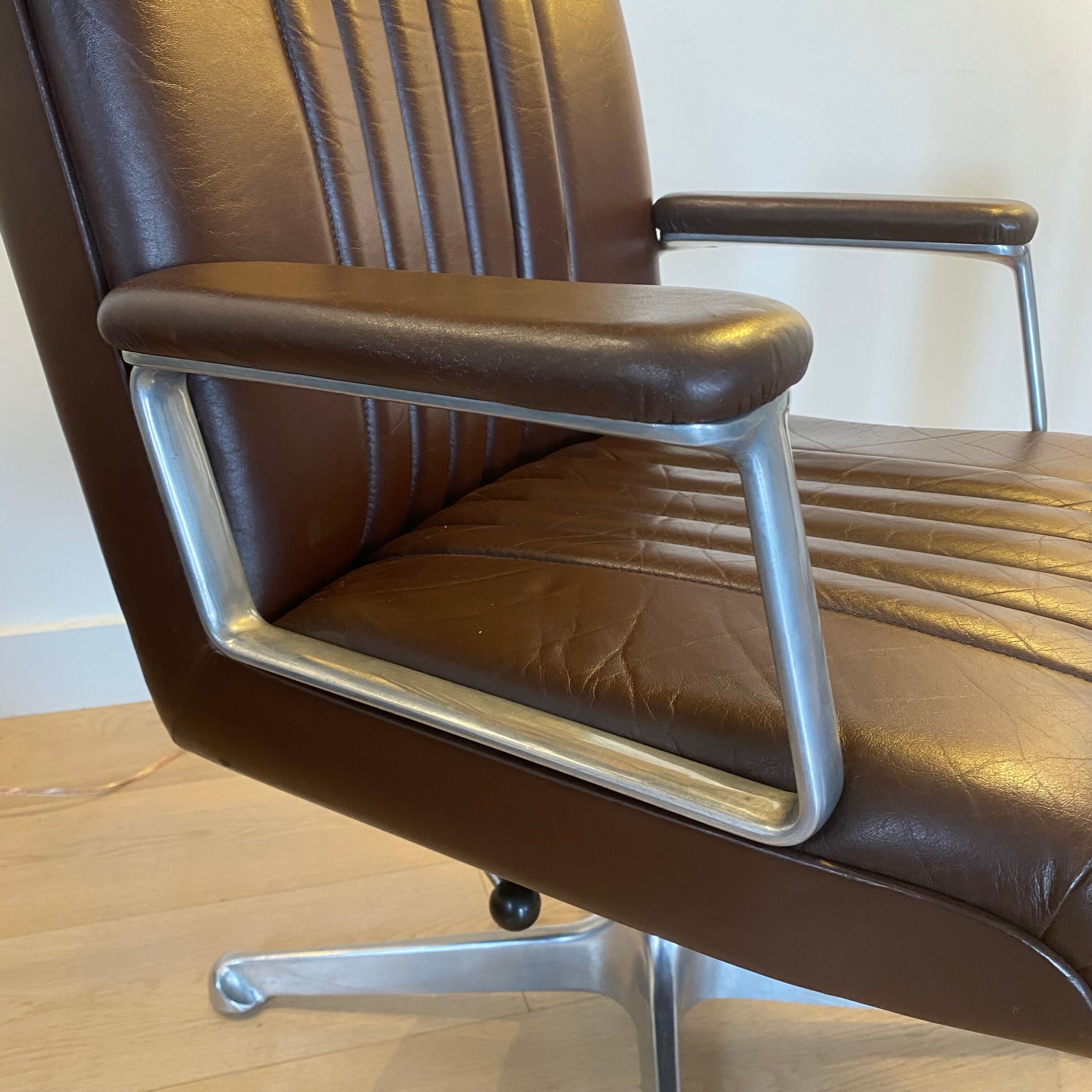 Armchair P128 by Osvaldo Borsani for Tecno, Italy 1960