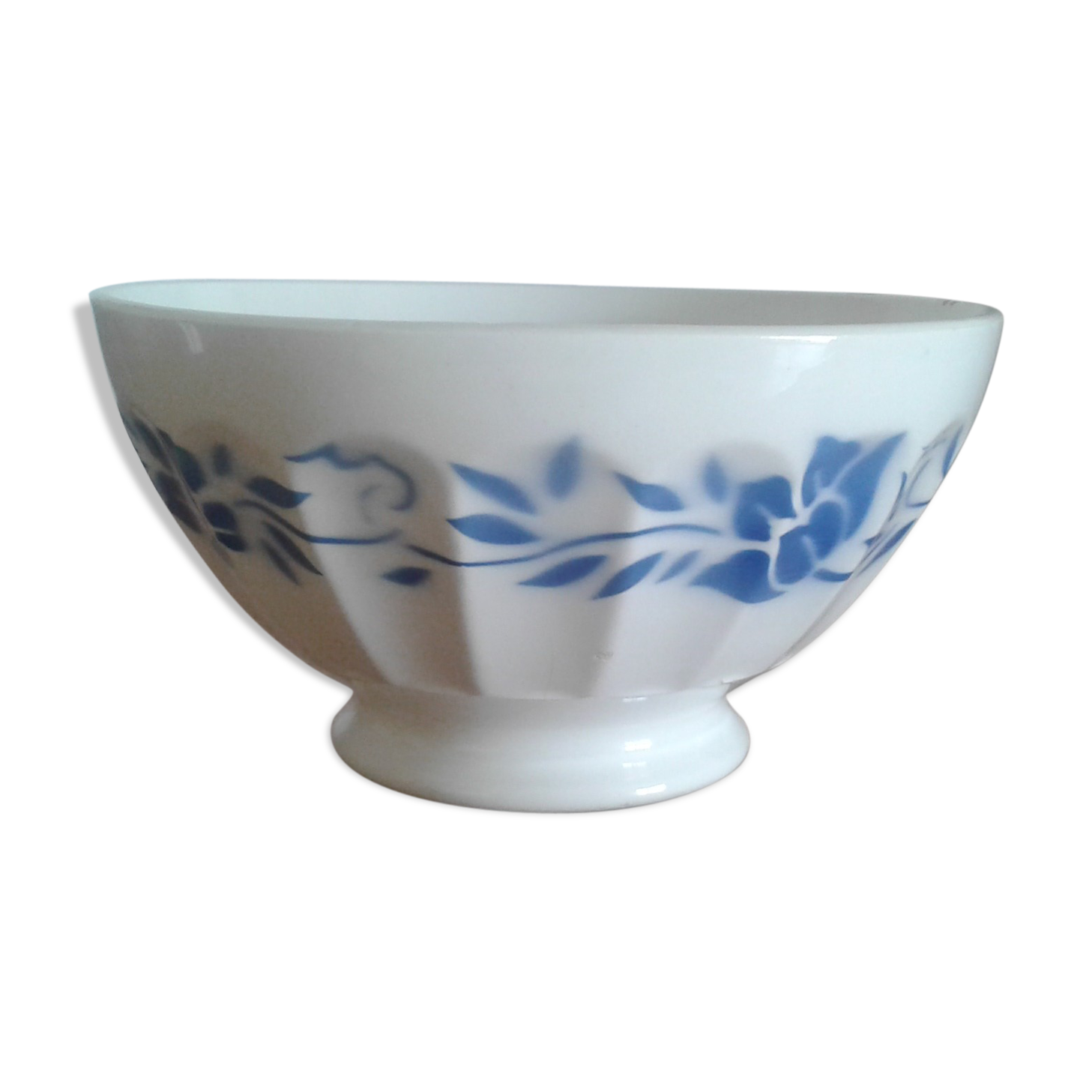 Old bowl, floral decorations