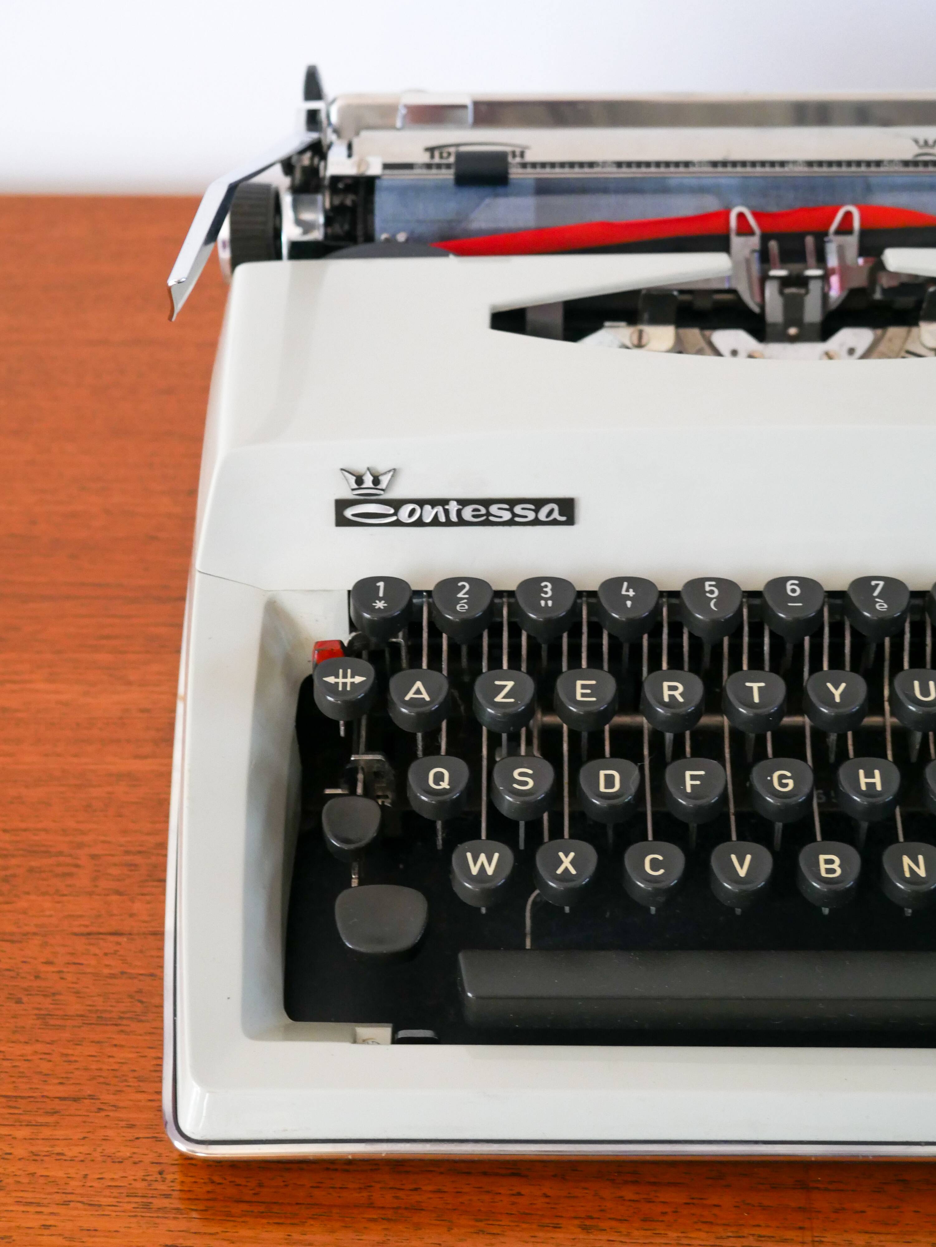 machine à écrire triumph, Contessa de Luxe, 1970
