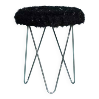 Hairpin stool in 1970s space style, fluffy stool
