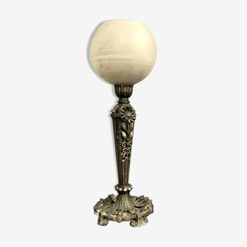 Lampe époque Art Déco en bronze argenté et opaline vers 1850