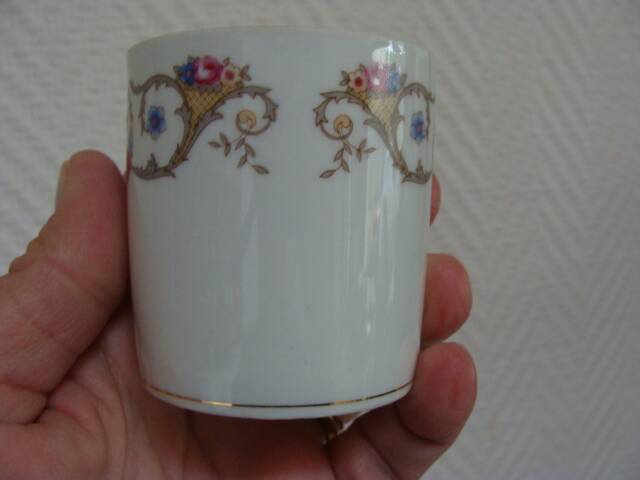 Cups and saucers Louis Lourioux / Limoges