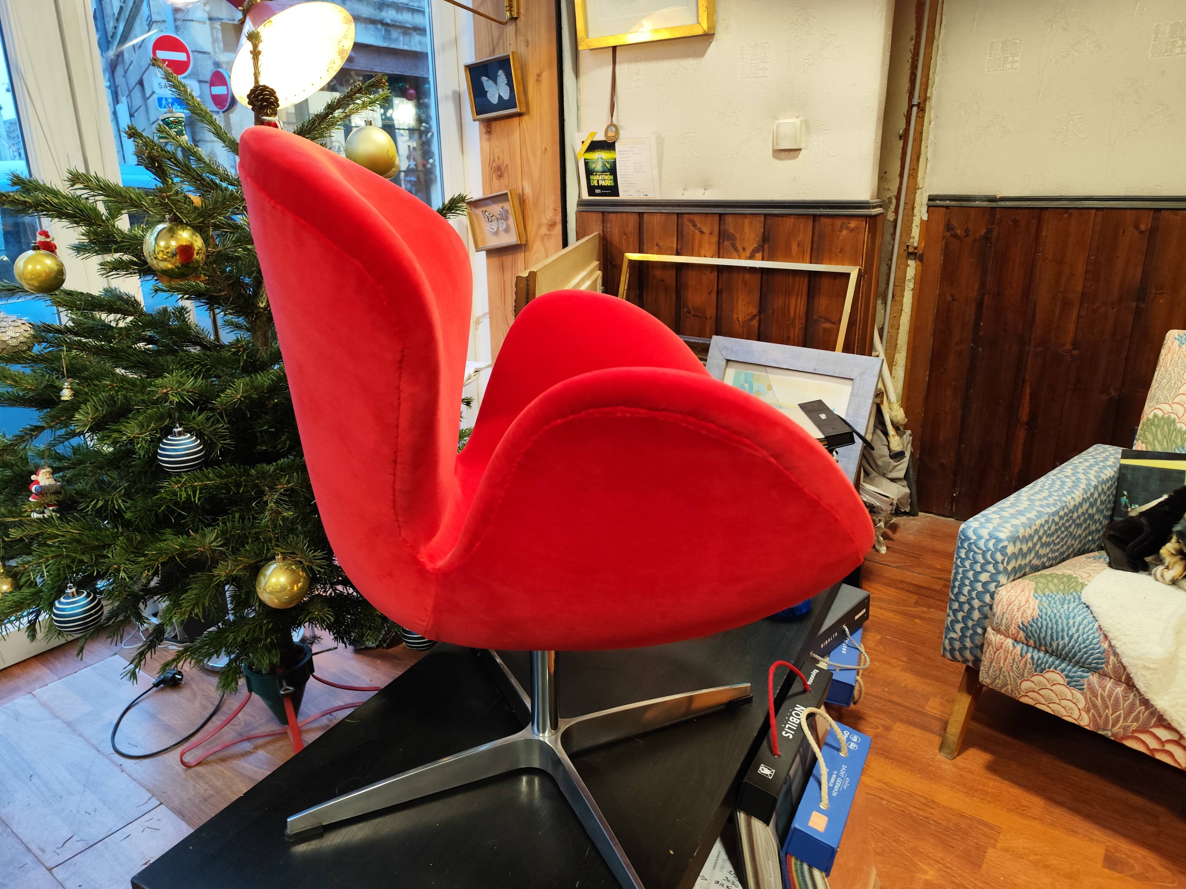 Swan chair