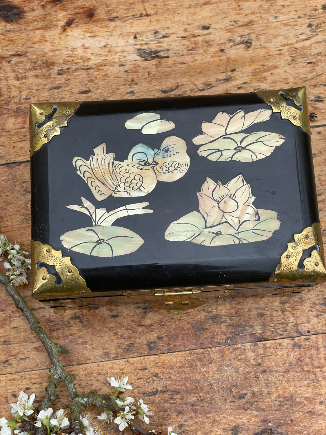 Vintage jewelry box China lacquered wood brass mother-of-pearl