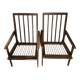Une paire de fauteuils style scandinave