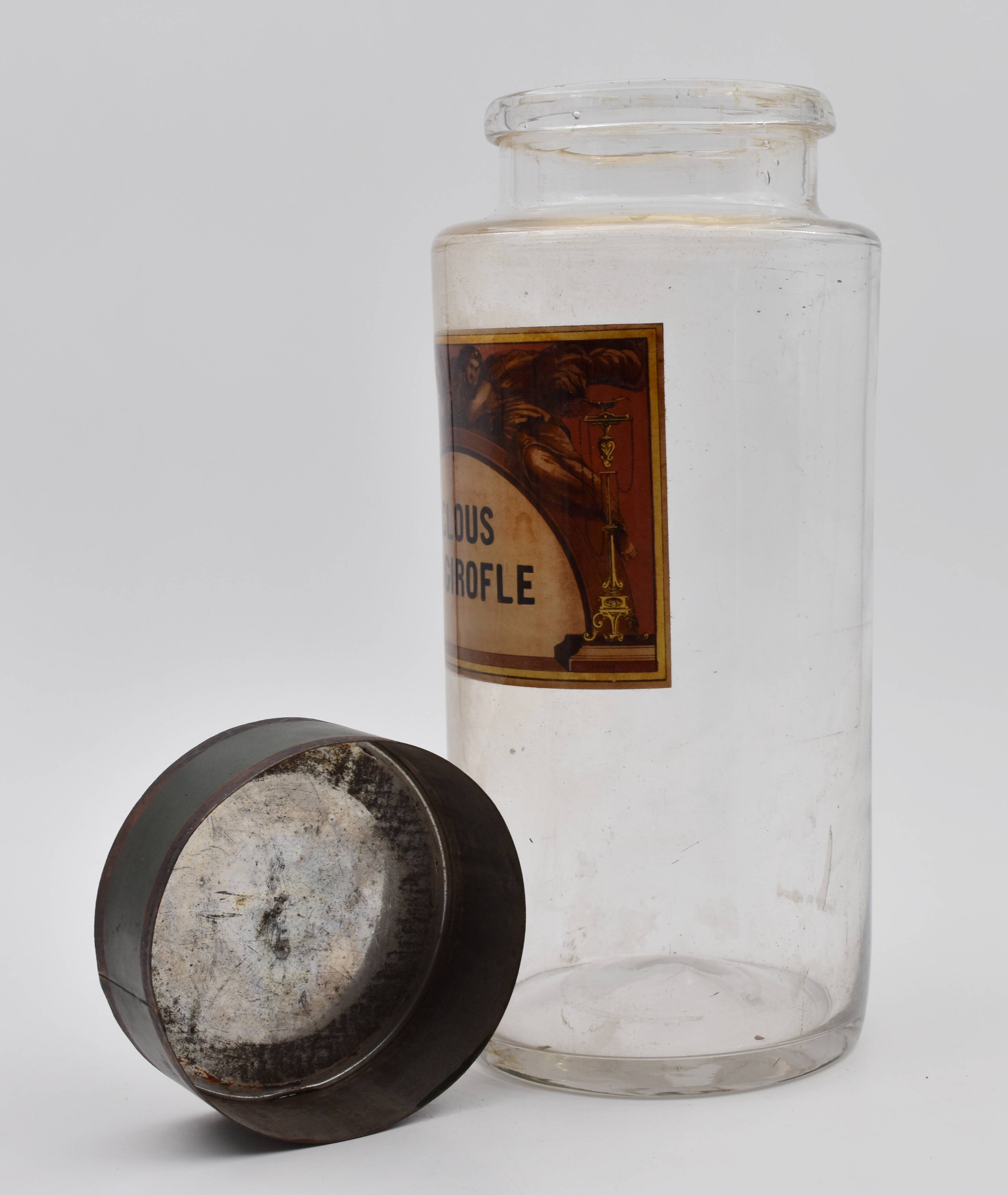 Bottle of ancient aphoticaria Cloves