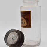 Bottle of ancient aphoticaria Cloves