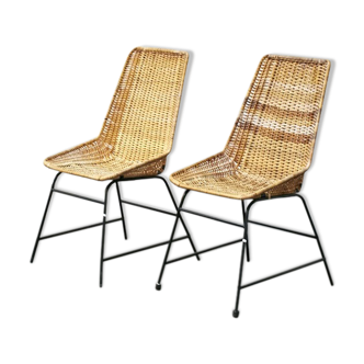 2 rattan chairs