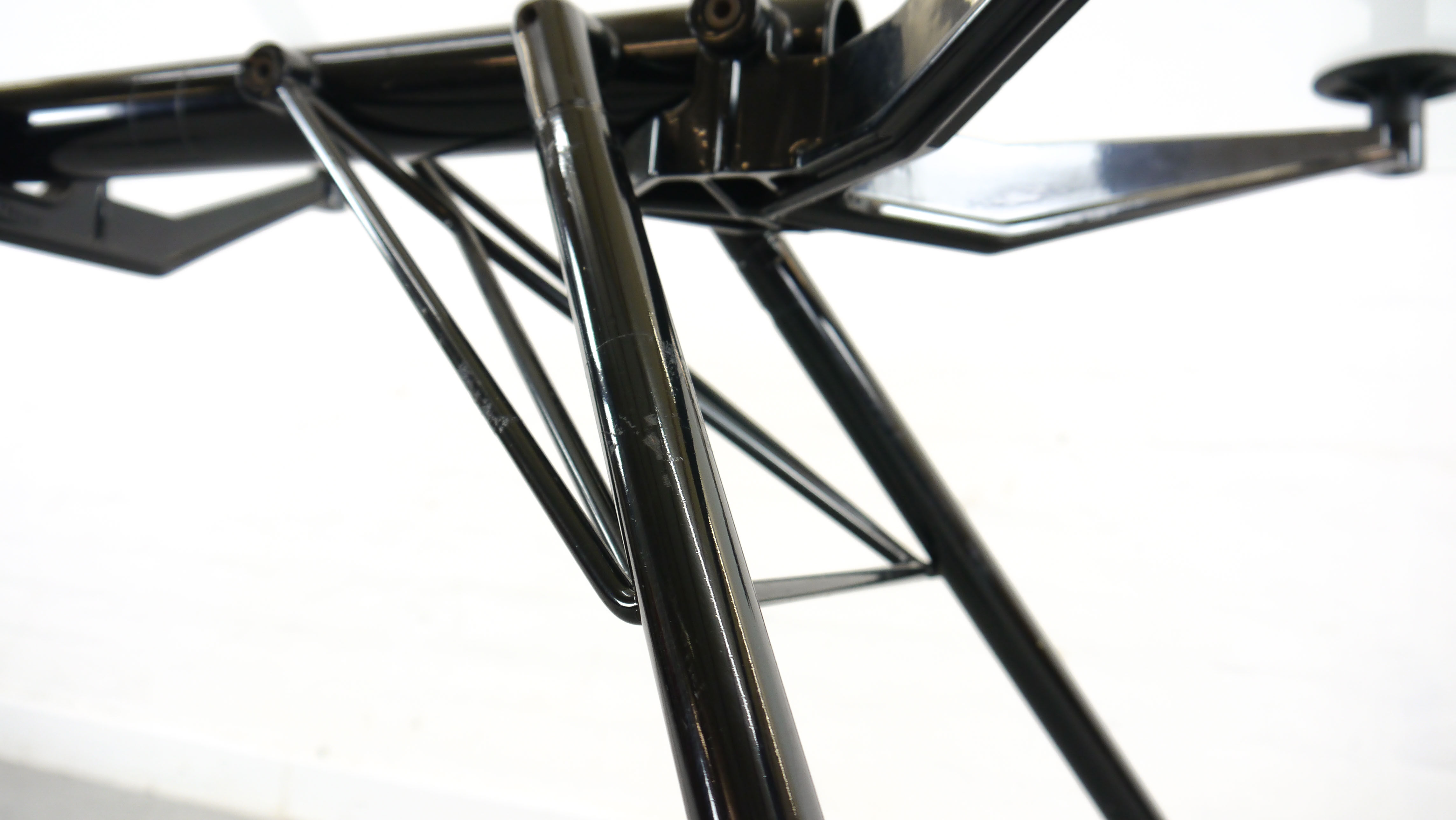 Nomos table-desk in black by Norman Foster 1986 for Tecno, Italy