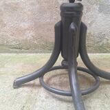 Thonet 5501 curved wooden armchair