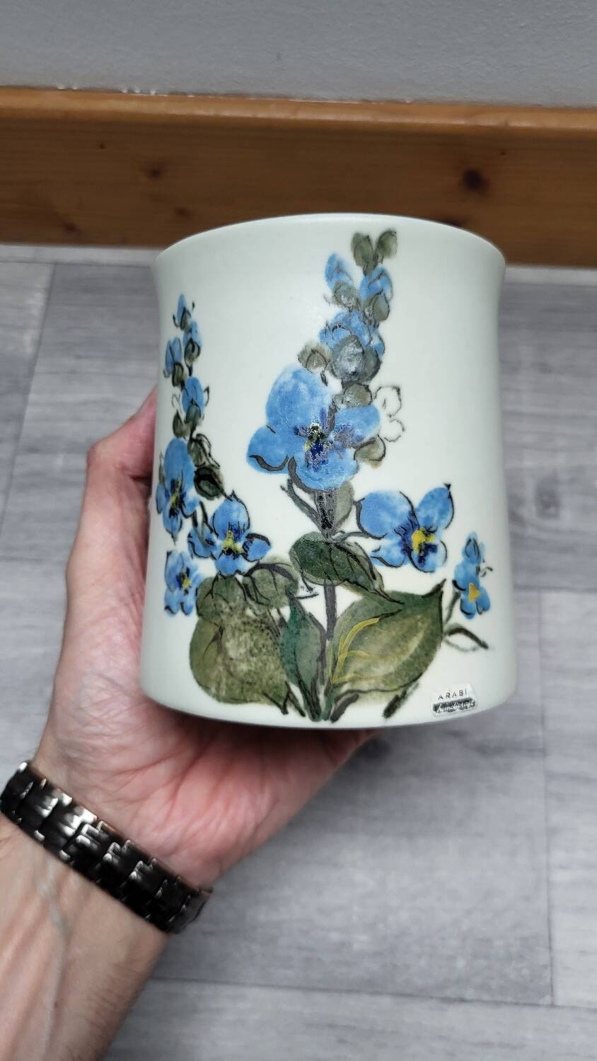 Ceramic vase Arabia Finland vase by Hilkka-Liisa Ahola (1)