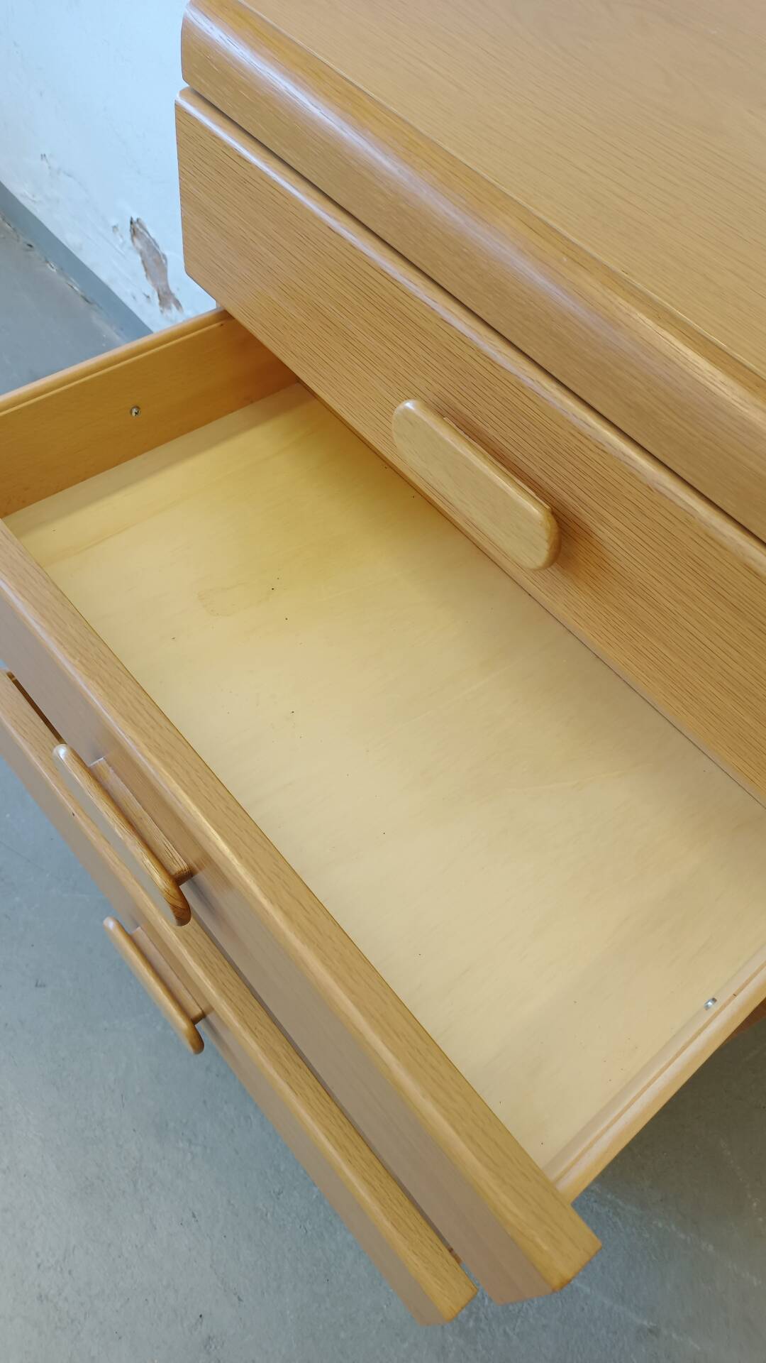 Chest of drawers with 6 drawers