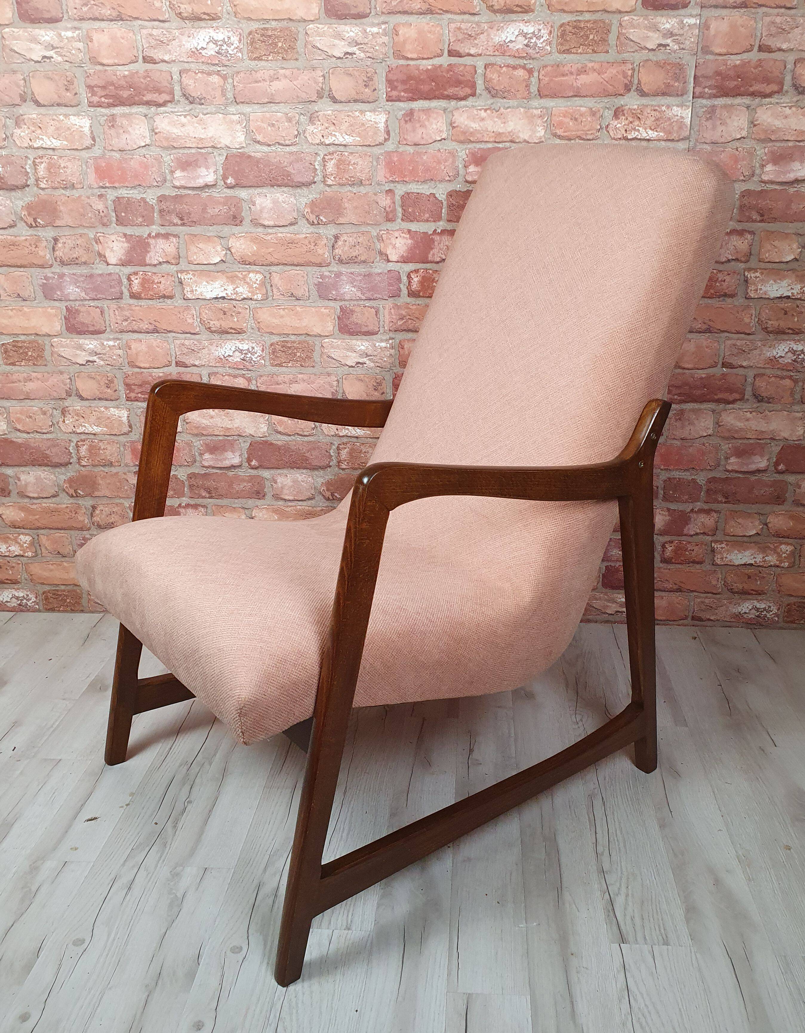 Fauteuil rénové, type 364, conçu par Barbara Fenrych-Węcławska, Pologne, années 1950