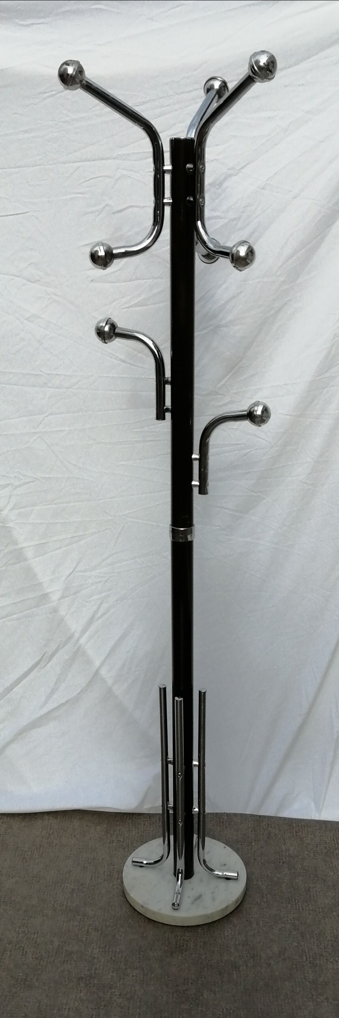 1960 chrome and brown parrot coat rack, 8 balls, marble base