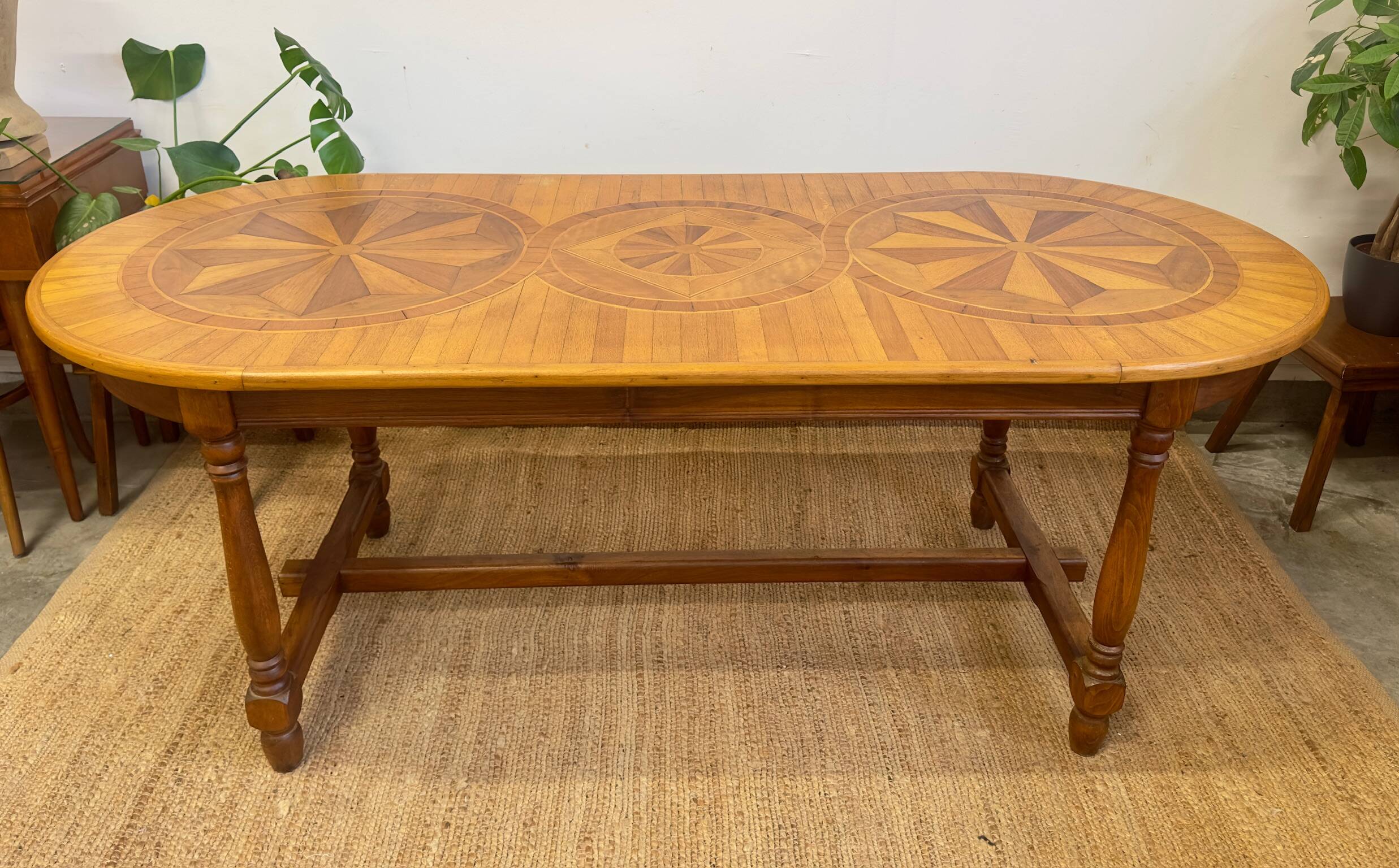 Large marquetry wooden dining table – Top with rosette decoration