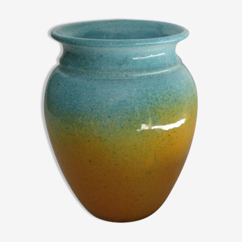 Vase en poterie contemporaine du Scorpion Le Thoronet Var 83