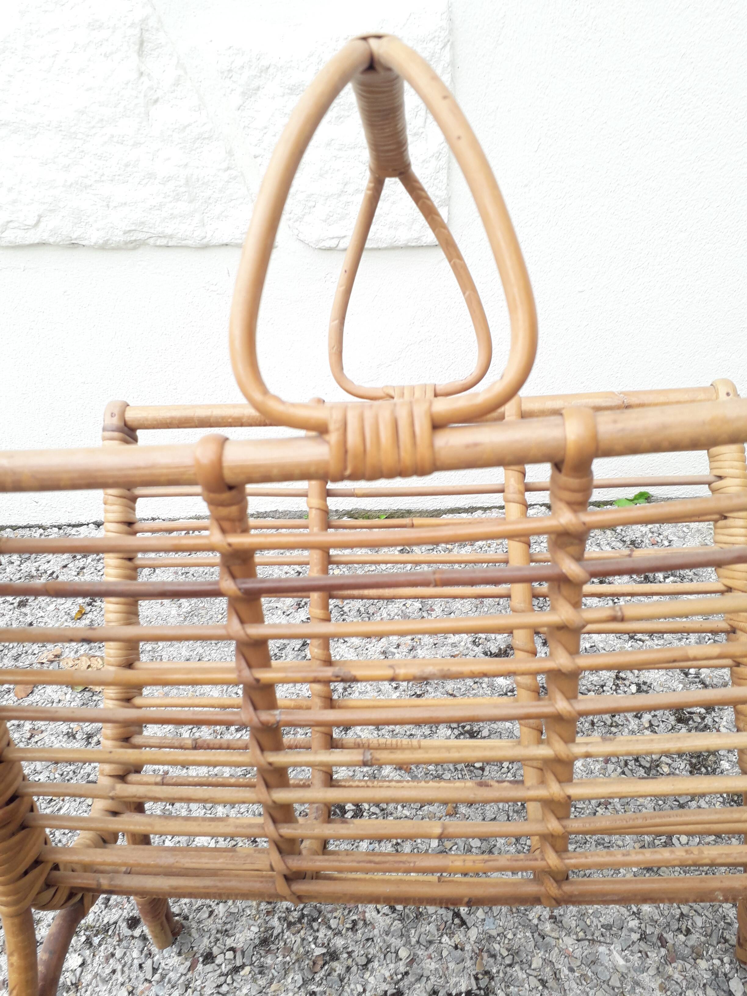 Porte-revues en rotin (année 70)