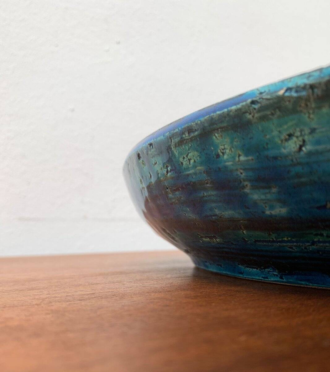 Large bowl in Rimini Blu pottery, mid-century by Aldo Londi for Bitossi.