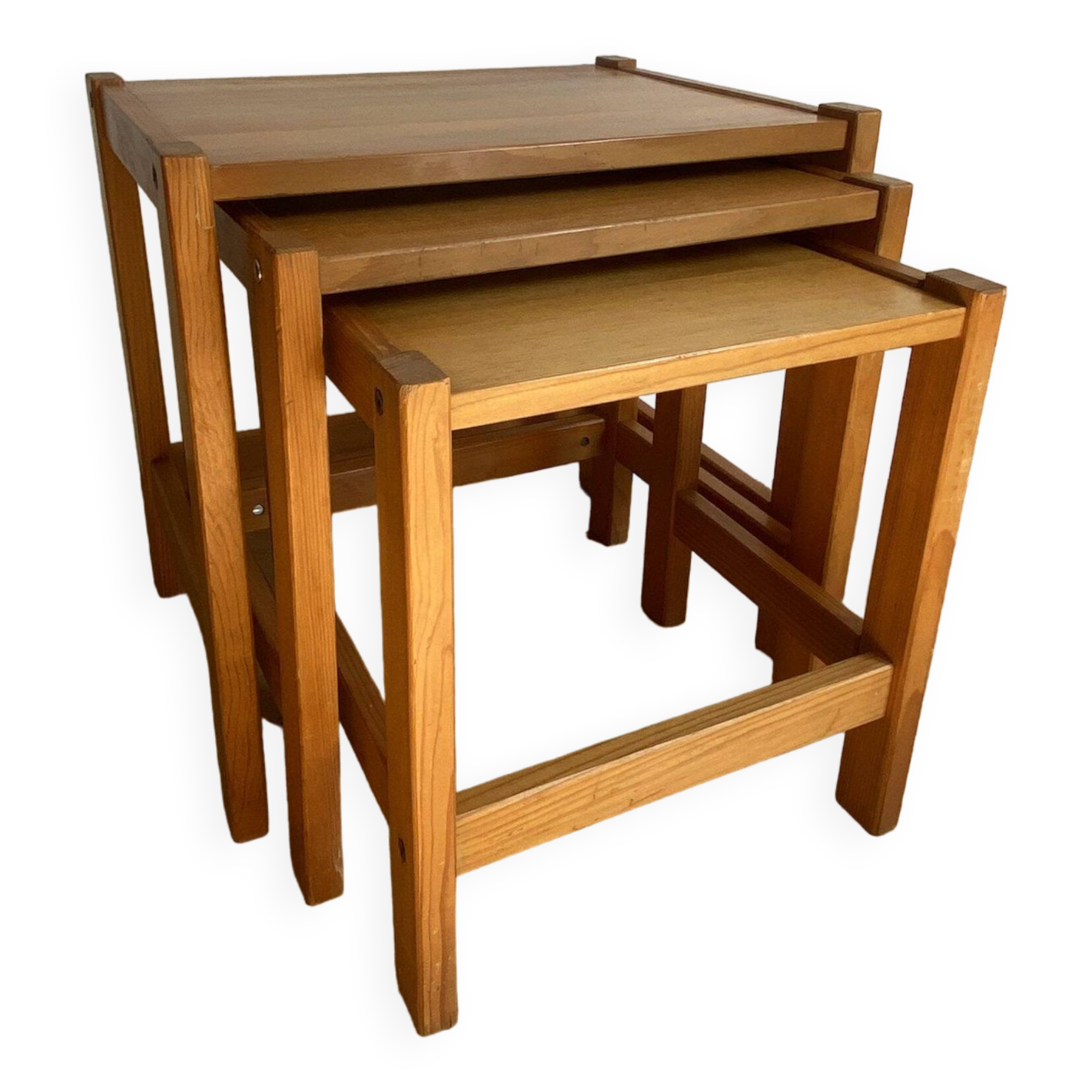 Trio of 80s pine nesting tables
