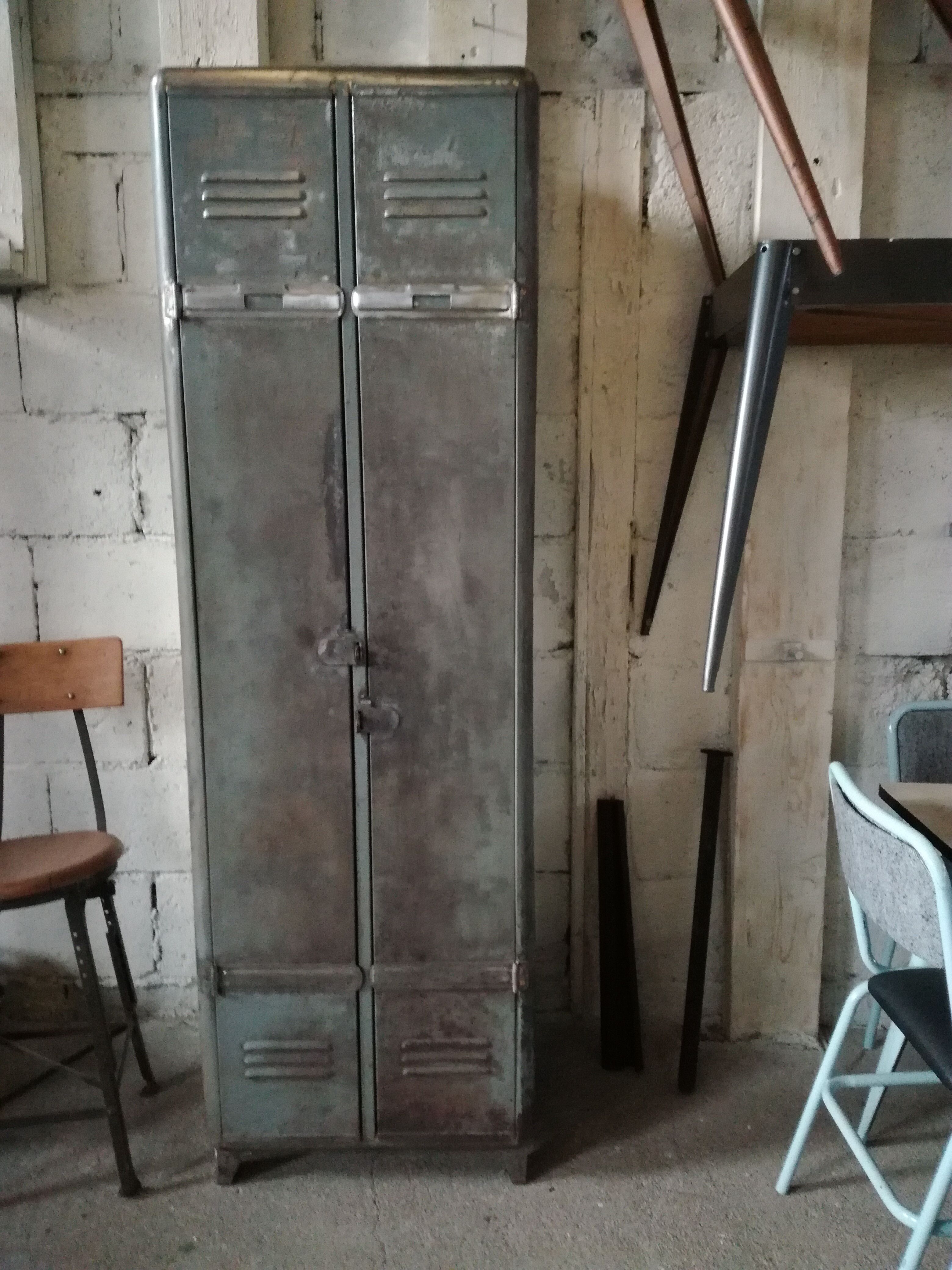 Metal industrial cloakroom