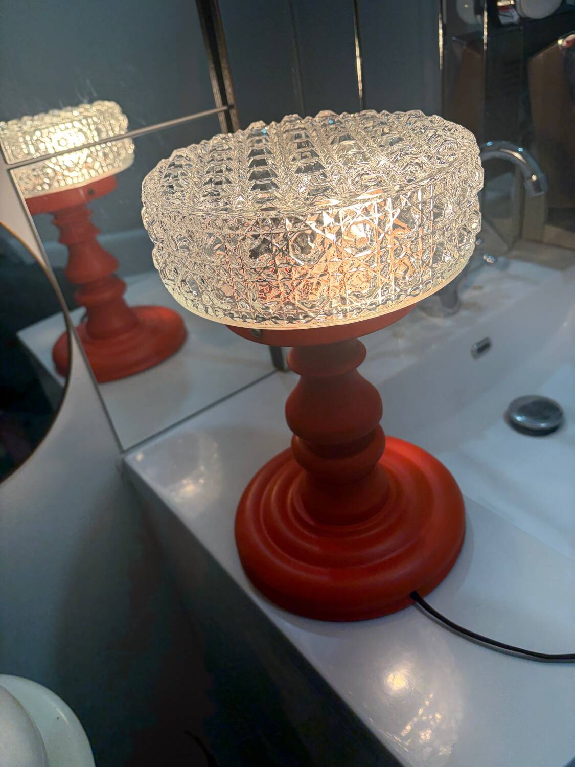 Space Age style lamp