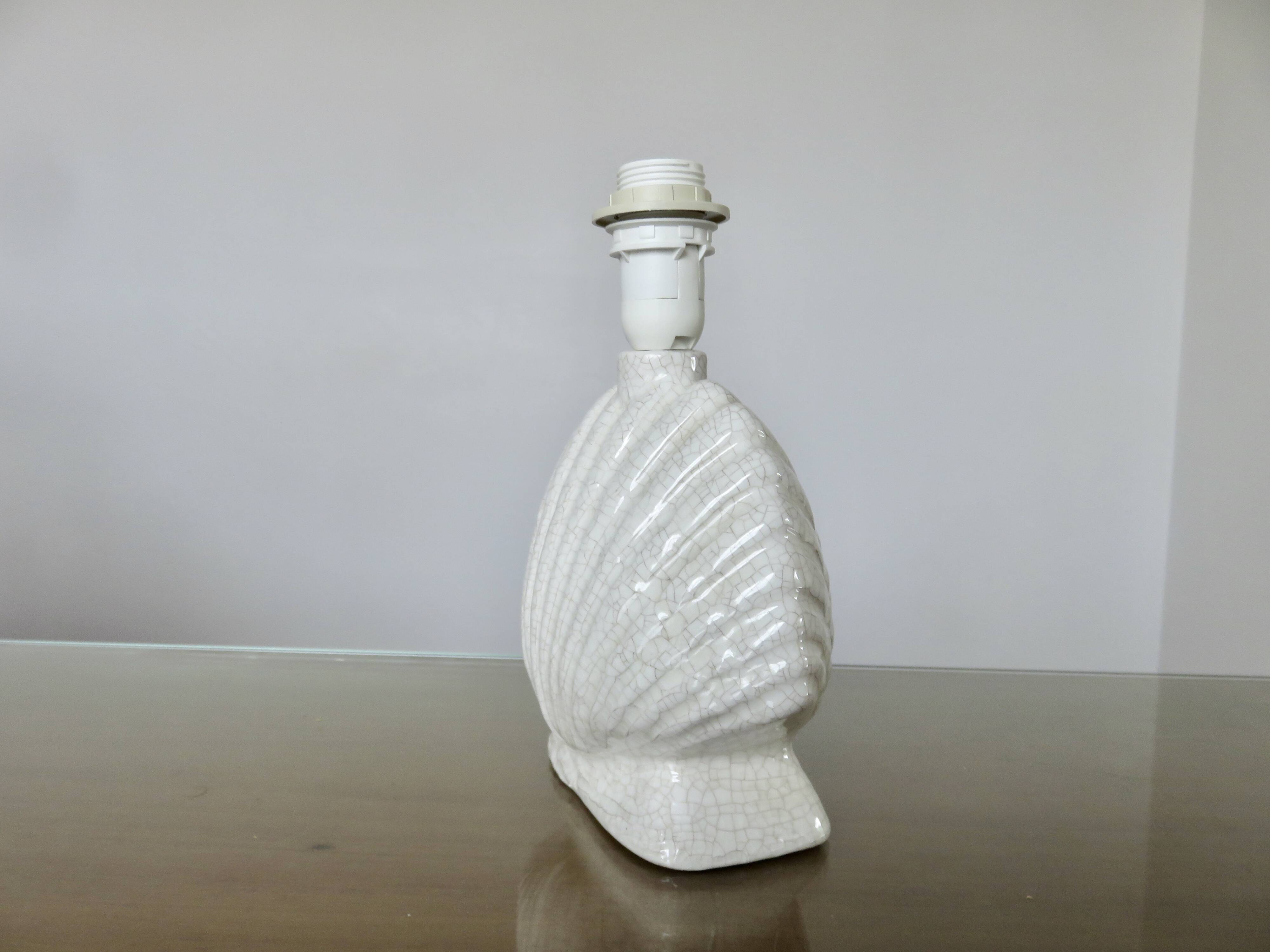 Italian "shell" lamp in cracked ceramic from the 70s and 80s